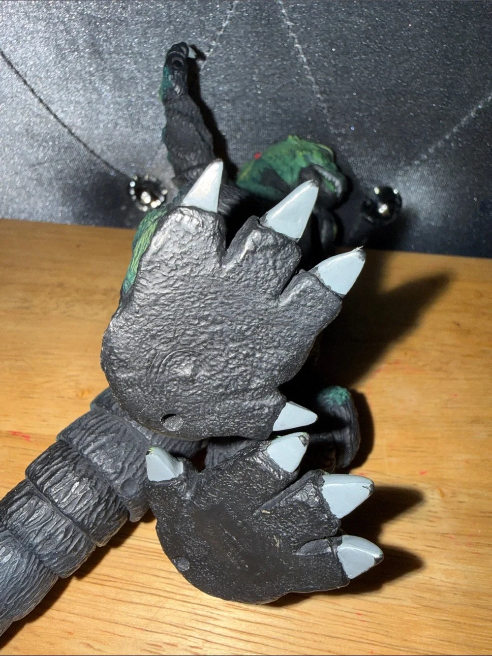 Green and Red Reptile Figurine for Reptile Decor Neca 2014